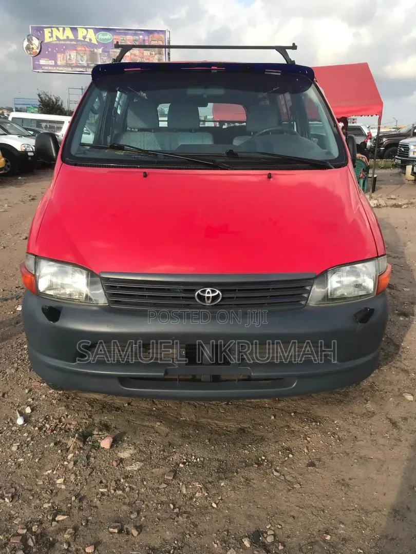 Toyota HiAce 2004 Red