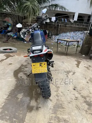 Yamaha 1998 White