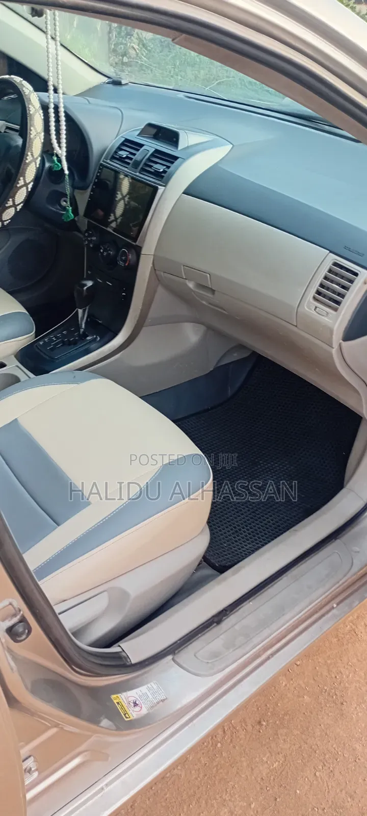 Toyota Corolla 2013 Silver