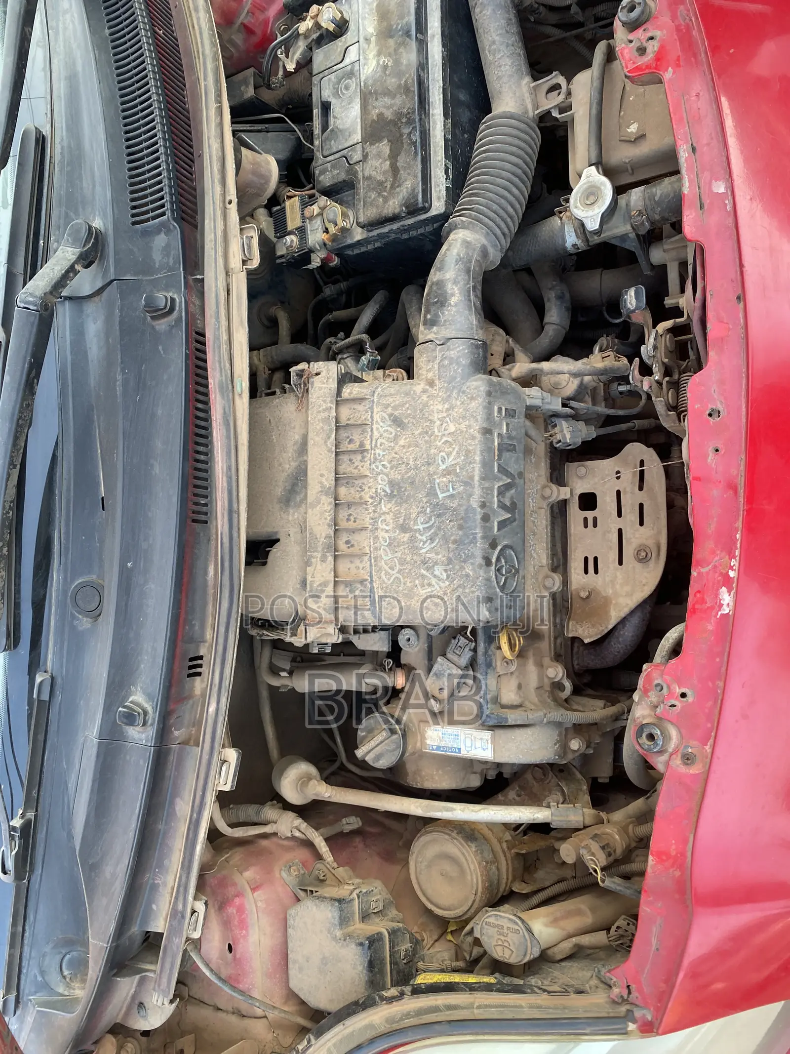 Toyota Vitz 1.3 FWD 5dr 2010 Red