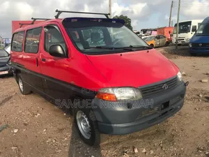 Toyota HiAce 2004 Red