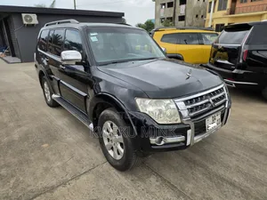 Mitsubishi Pajero 2016 Black