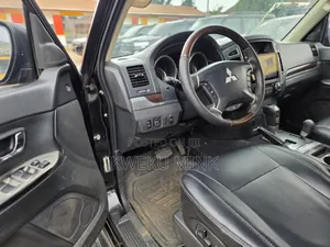Mitsubishi Pajero 2016 Black