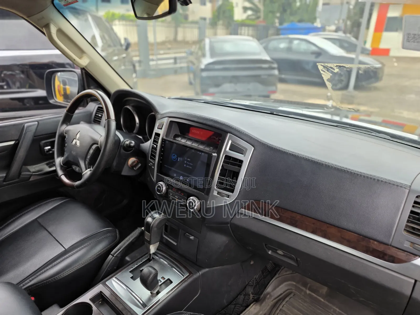Mitsubishi Pajero 2016 Black