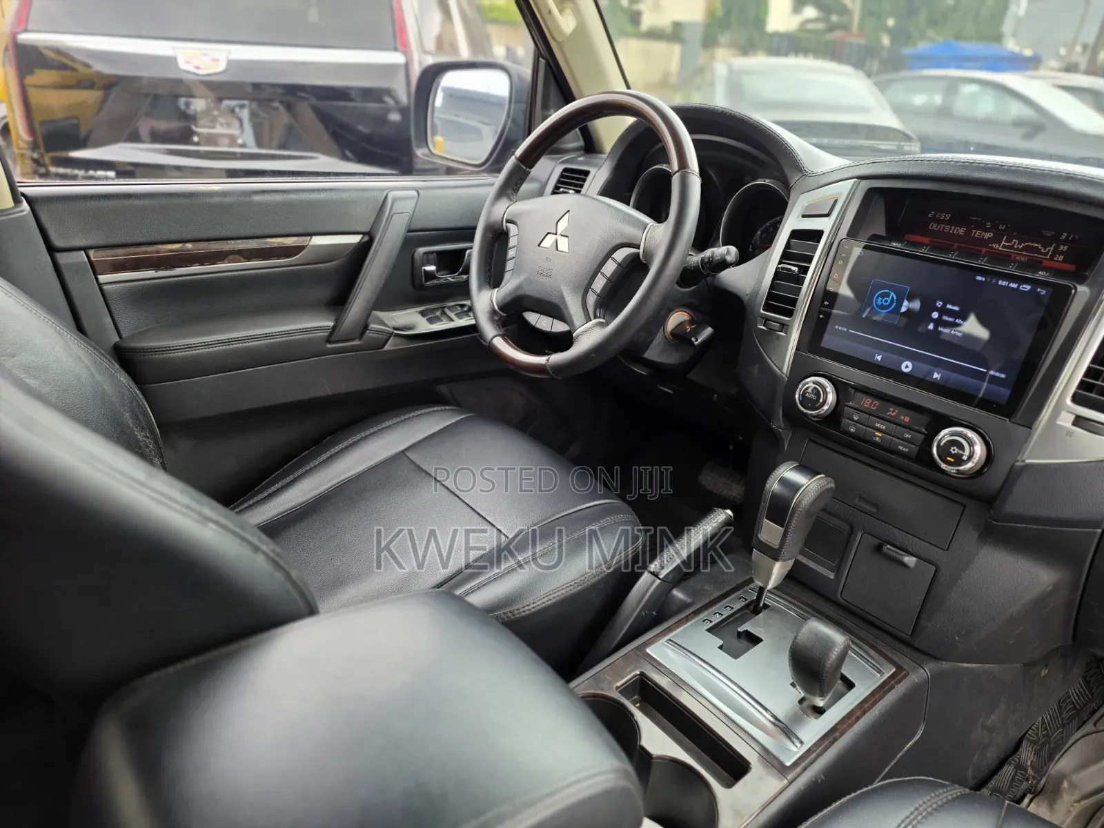 Mitsubishi Pajero 2016 Black