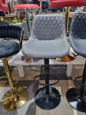 Bar Stool With Adjustable Matte Black Base