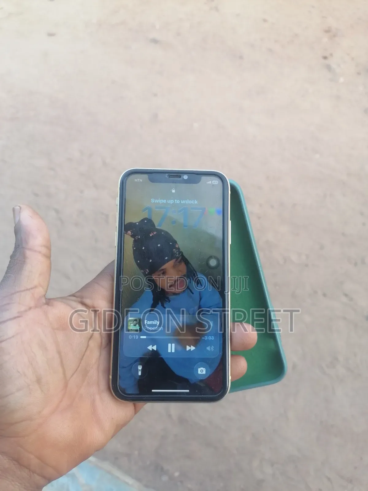Apple iPhone 11 64 GB Yellow
