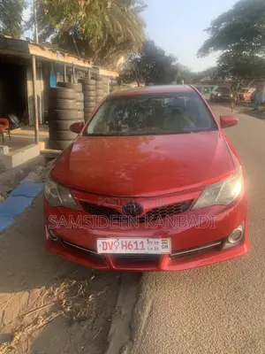 Toyota Camry 2014 Red