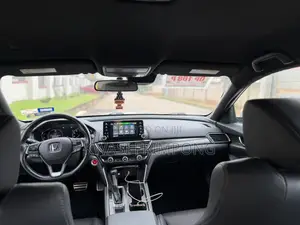 Honda Accord 2019 White