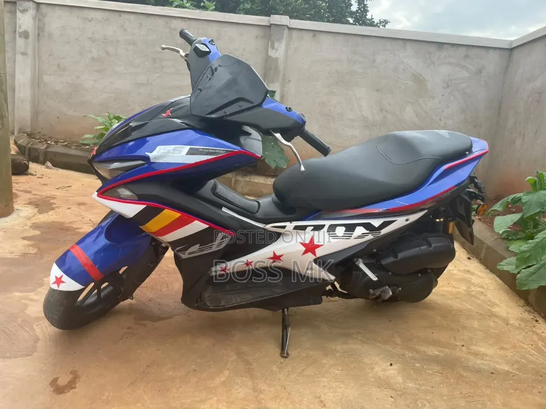 Yamaha Aerox 2022 Blue