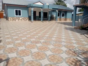 6bdrm House in Sapeiman, Amasaman for rent