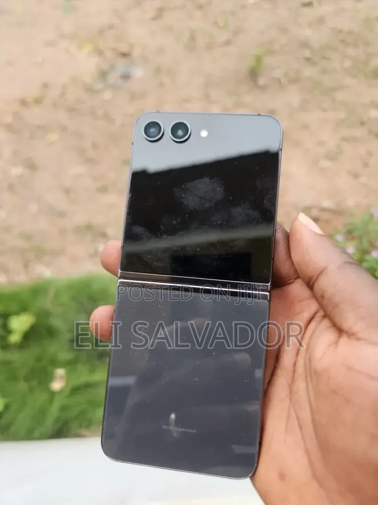 Samsung Galaxy Z Flip 5 256 GB Black