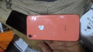 Apple iPhone XR 64 GB Red