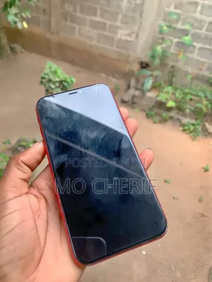 Apple iPhone XR 64 GB Red