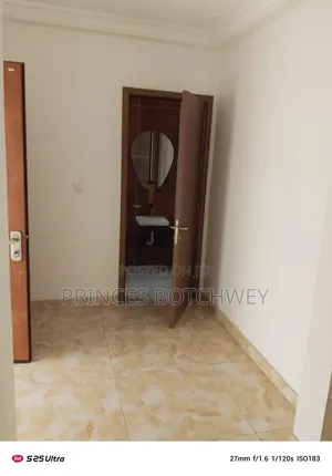 2bdrm Apartment in Ashongman Estates, Police Station for rent