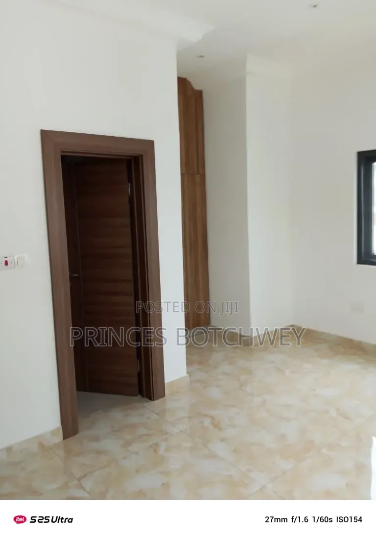 2bdrm Apartment in Ashongman Estates, Police Station for rent