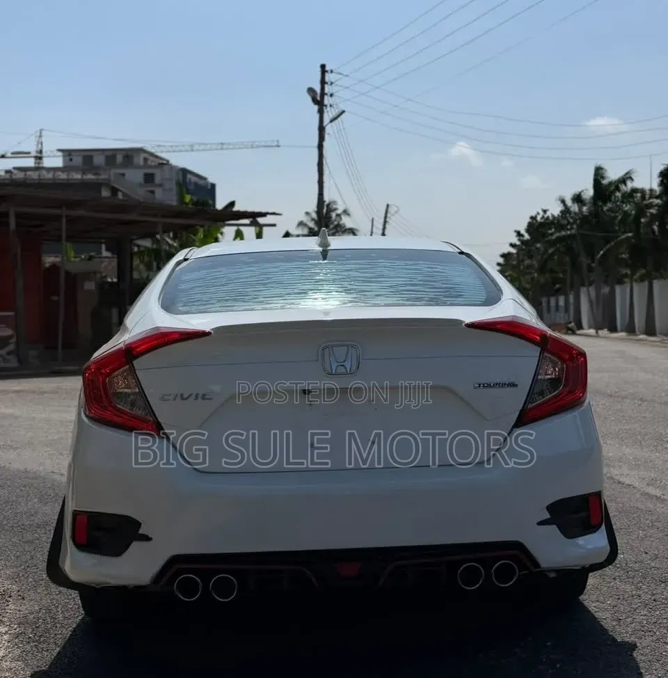 Honda Civic Touring 4dr Sedan (1.5L 4cyl) 2017 White