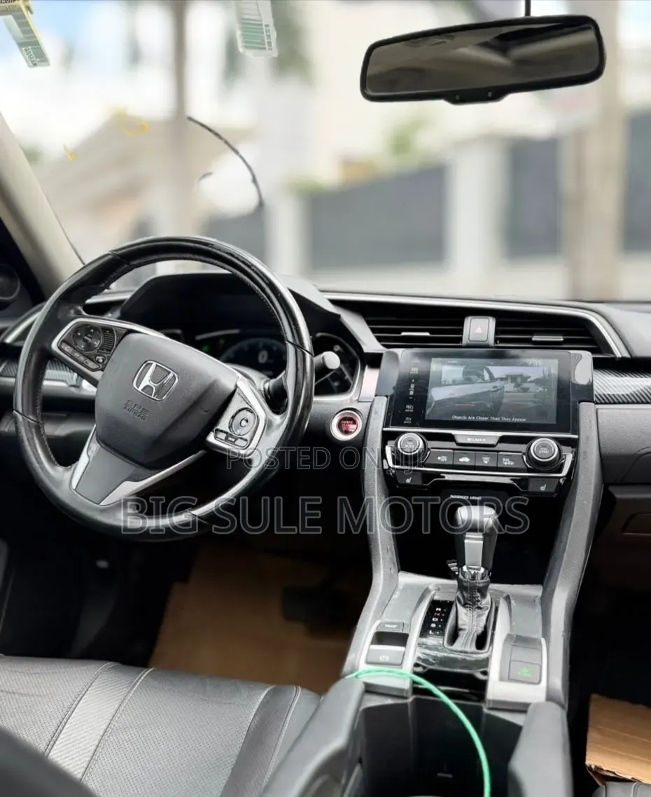 Honda Civic Touring 4dr Sedan (1.5L 4cyl) 2017 White
