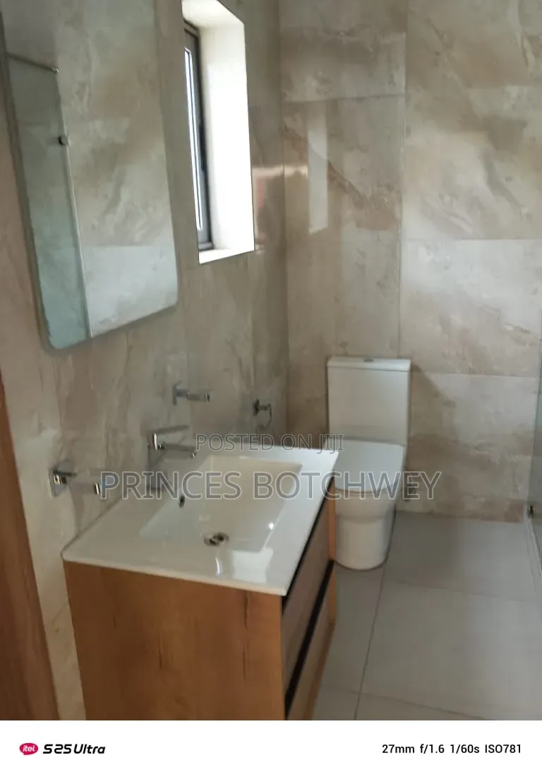 2bdrm Apartment in Ashongman Estates, Police Station for rent