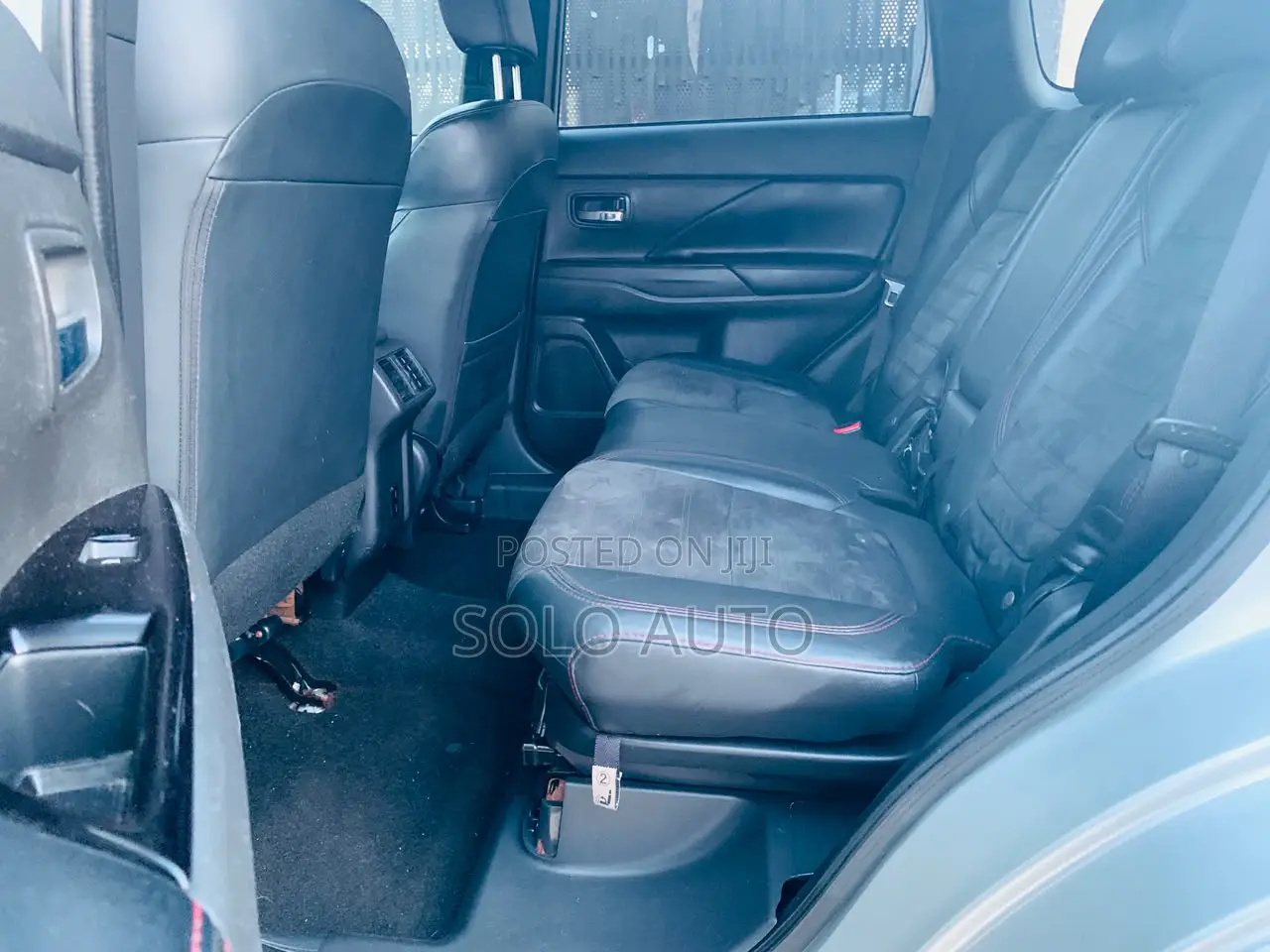Mitsubishi Outlander LE FWD 2020 Silver