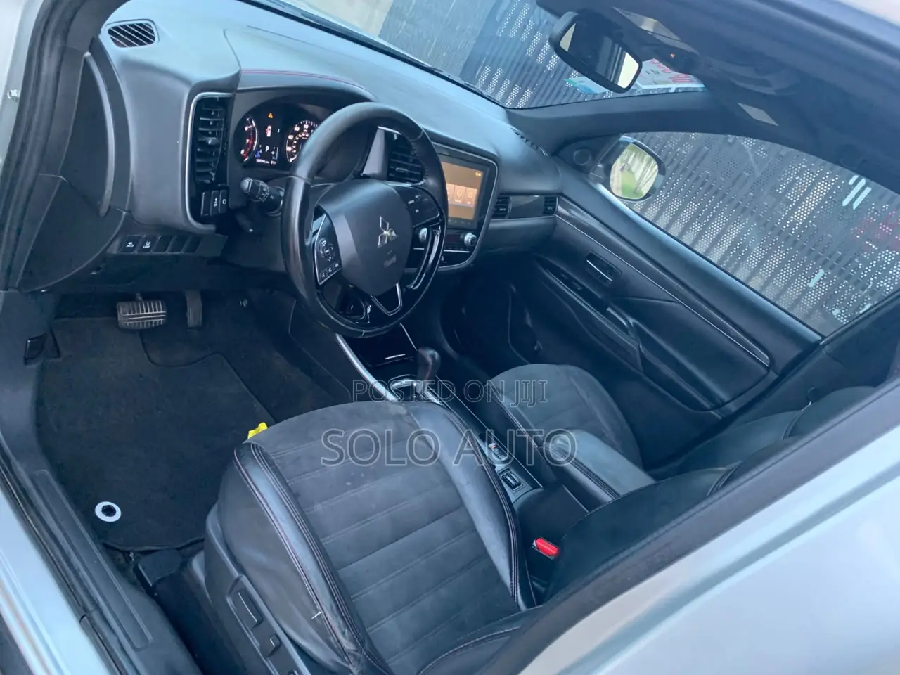 Mitsubishi Outlander LE FWD 2020 Silver