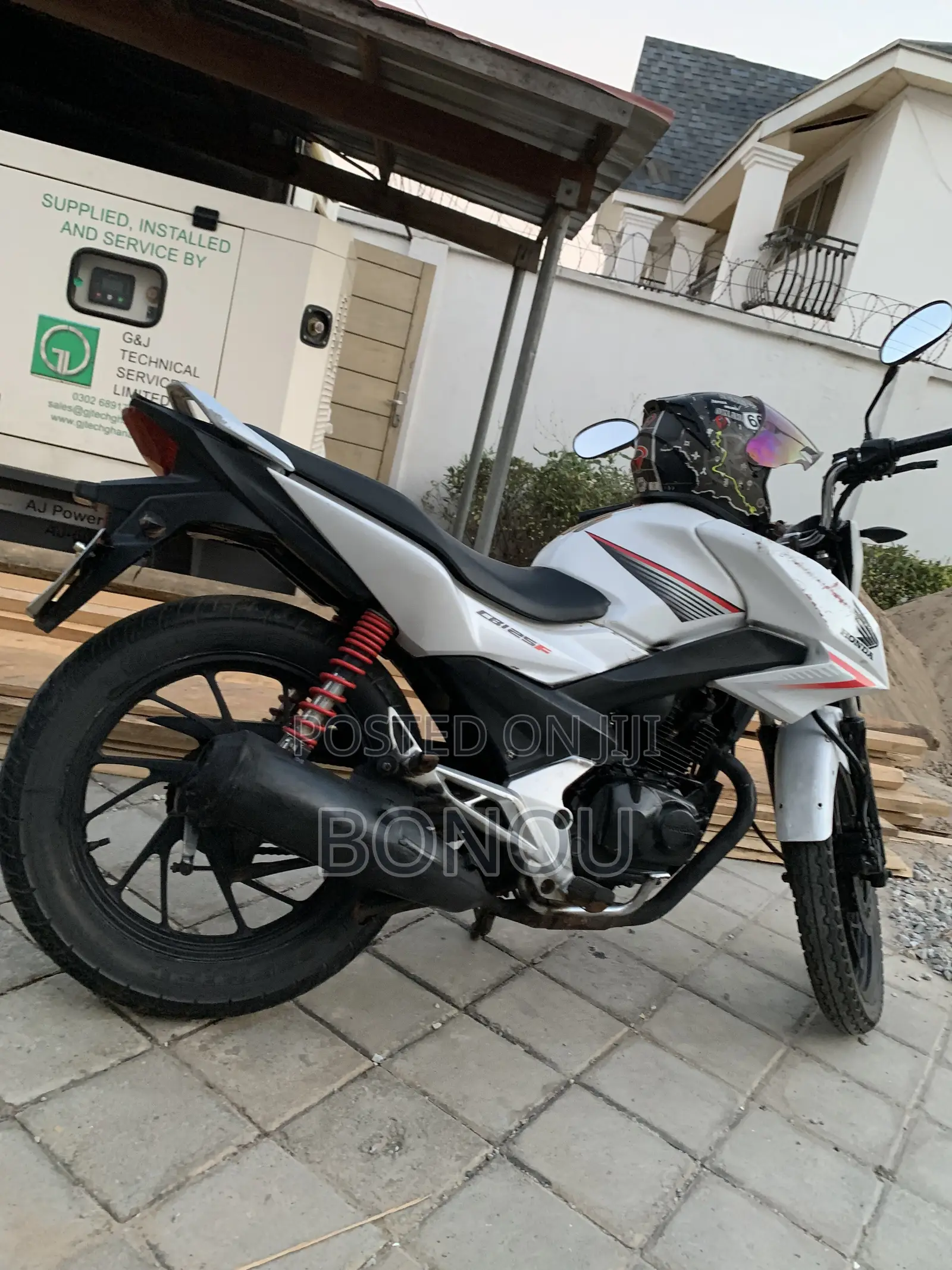 Honda CB 2012 White