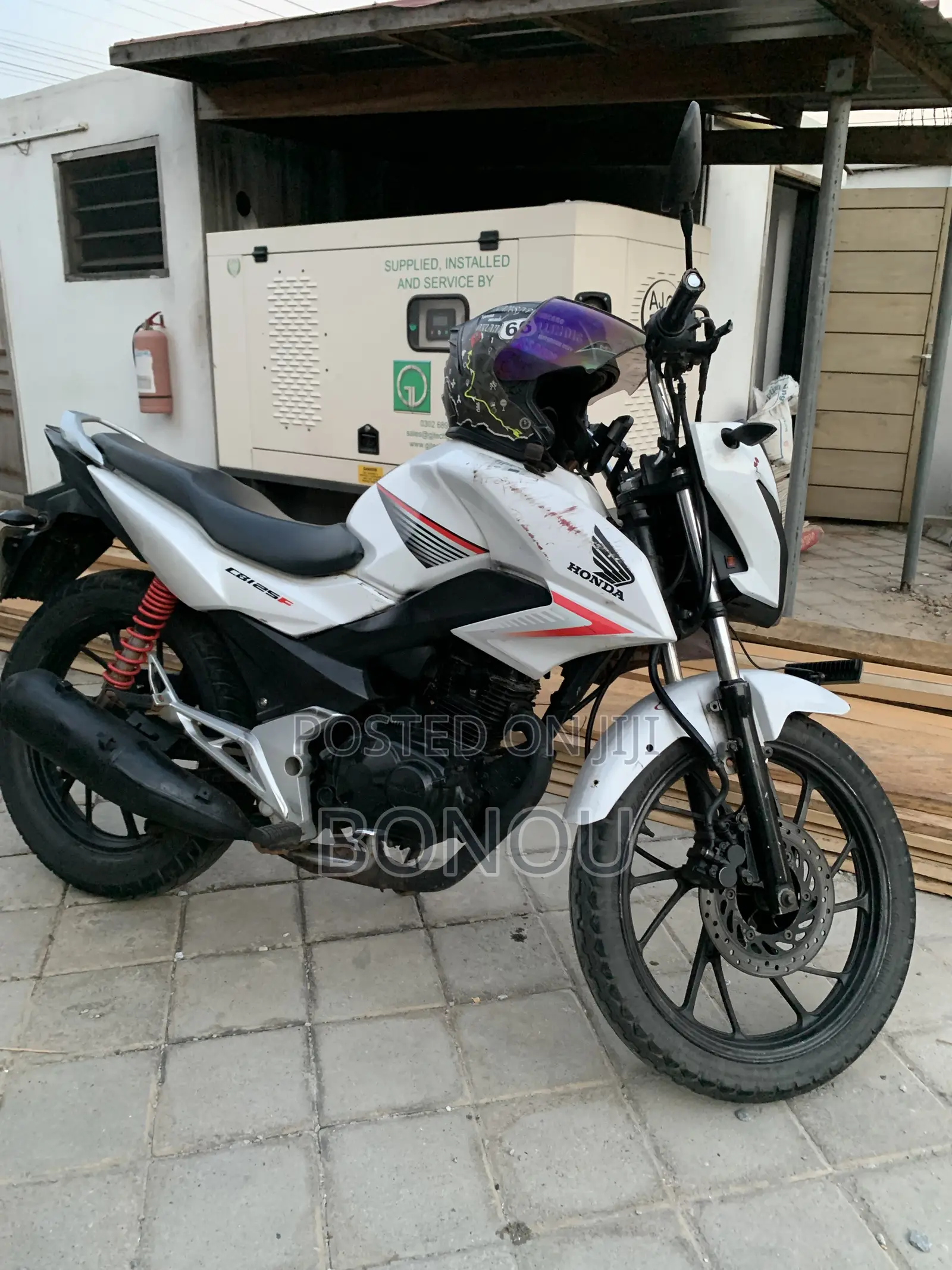 Honda CB 2012 White
