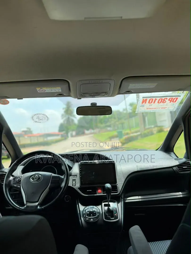 Toyota Voxy 2016 Black
