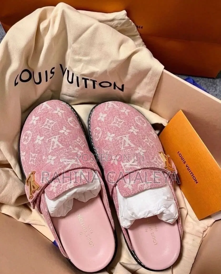 Ladies Luis Vuitton Slides