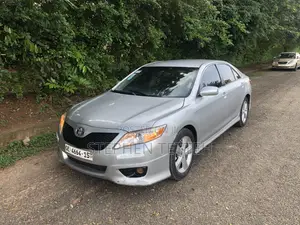 Toyota Camry SE 4dr Sedan (2.5L 4cyl 6A) 2011 Silver