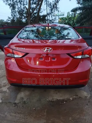 Hyundai Elantra SE 4dr Sedan (1.8L 4cyl 6M) 2015 Red