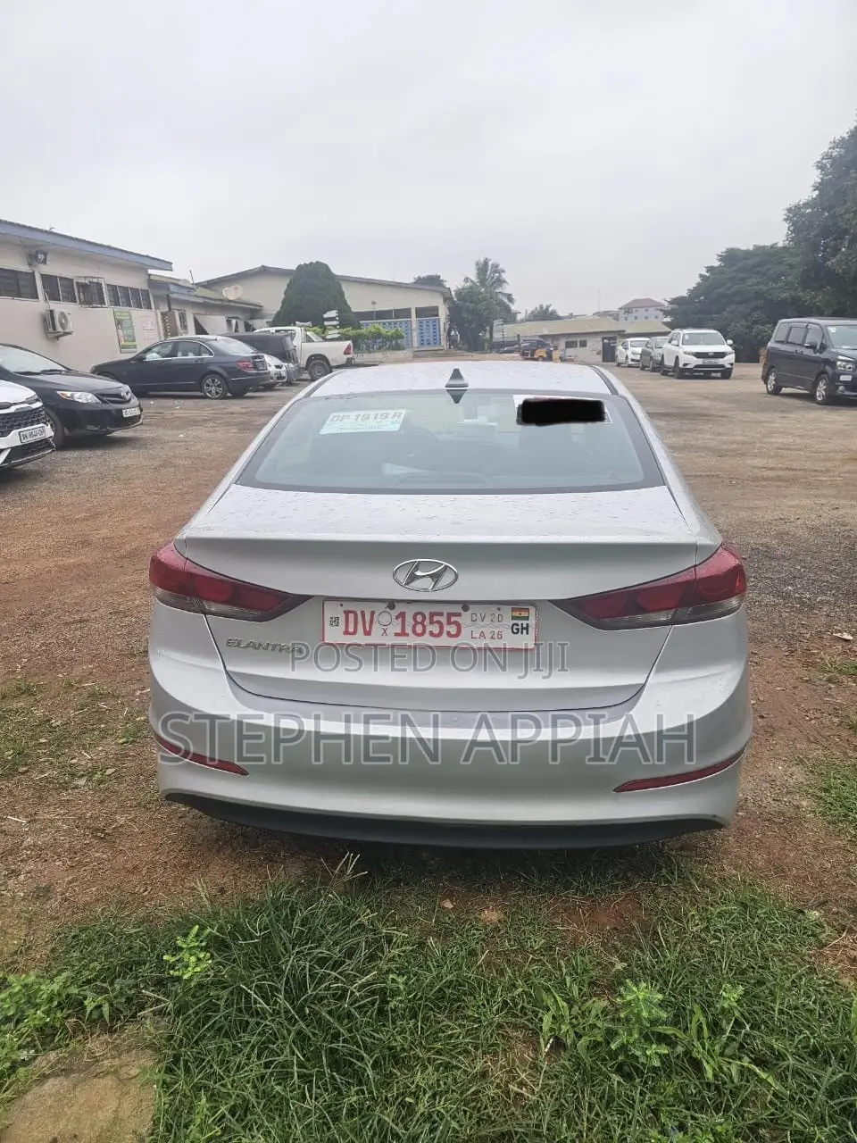Hyundai Elantra Limited Sedan FWD (2.0L 4cyl 6A) 2017 Silver