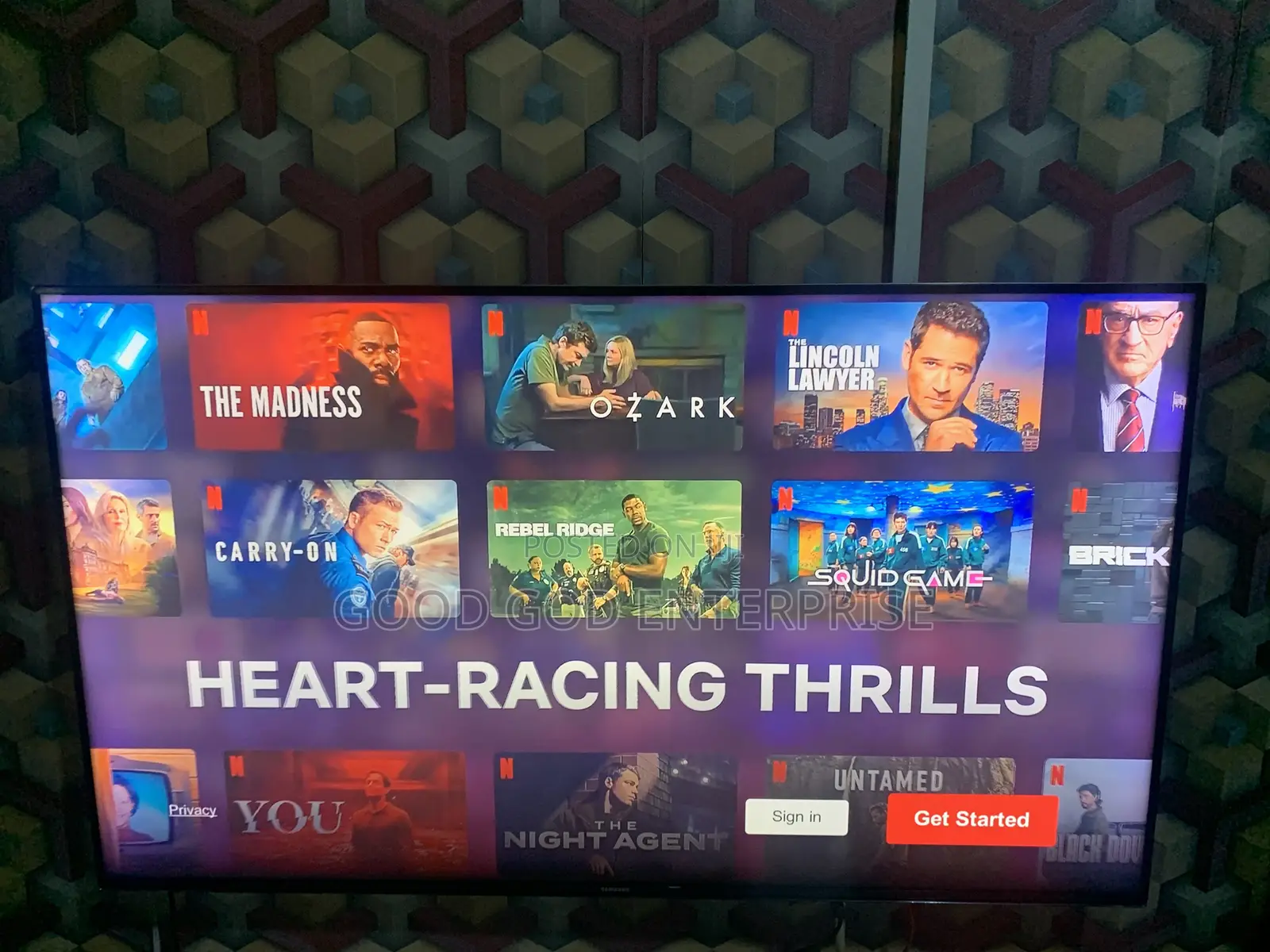 SAMSUNG 55 Inch Ultra HD Smart TV