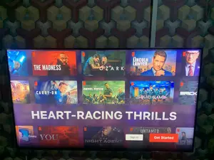 SAMSUNG 55 Inch Ultra HD Smart TV