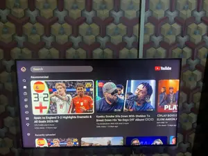 SAMSUNG 55 Inch Ultra HD Smart TV