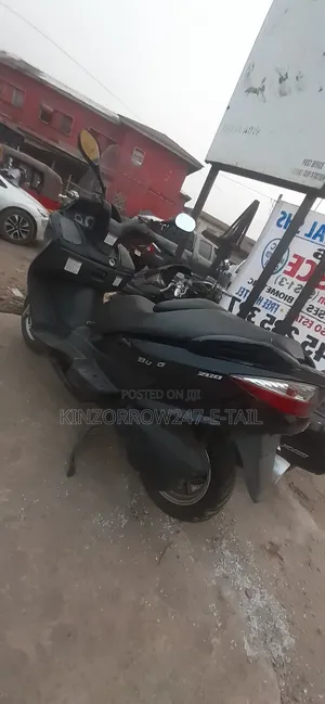 Suzuki Burgman 2020 Black