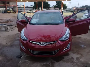 Hyundai Elantra SE 4dr Sedan (1.8L 4cyl 6M) 2015 Red
