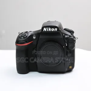 Nikon D810 // 8-Months Warranty