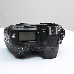 Nikon D810 // 8-Months Warranty