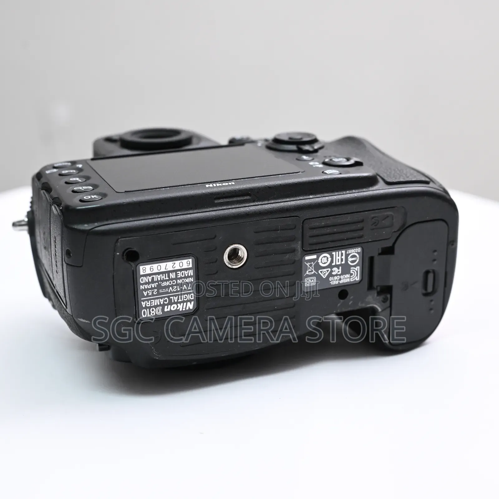 Nikon D810 // 8-Months Warranty
