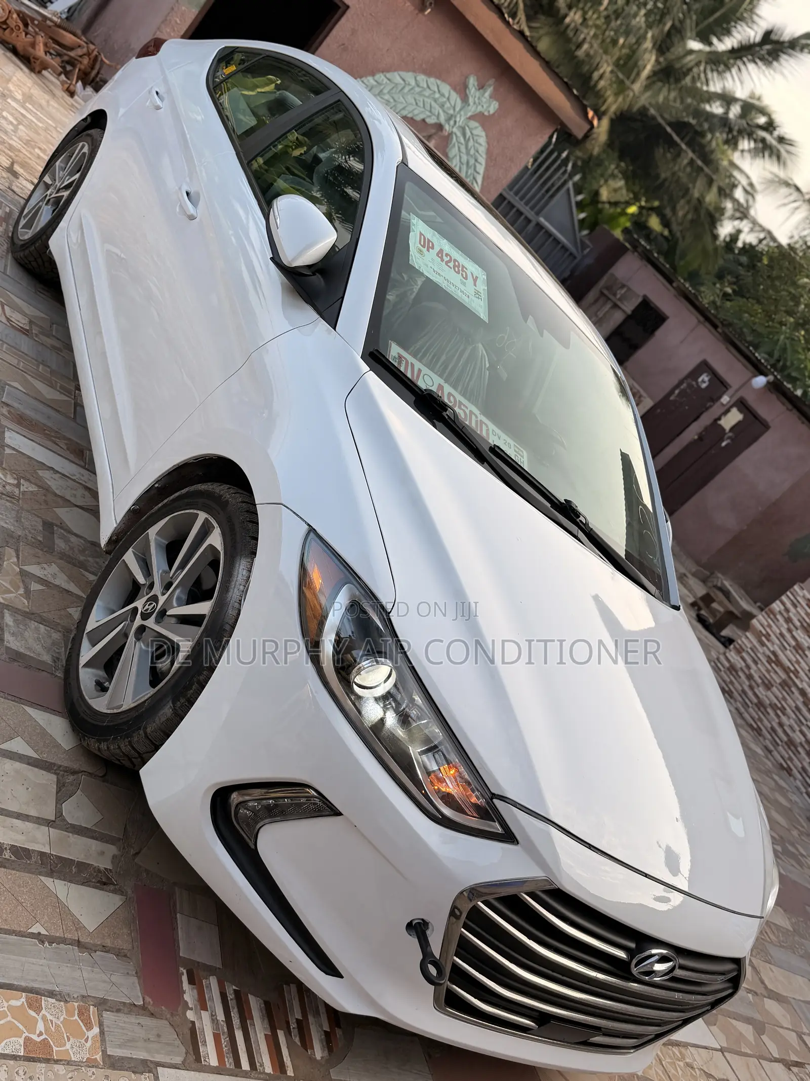 Hyundai Elantra Limited 2018 White
