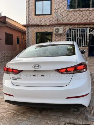 Hyundai Elantra Limited 2018 White