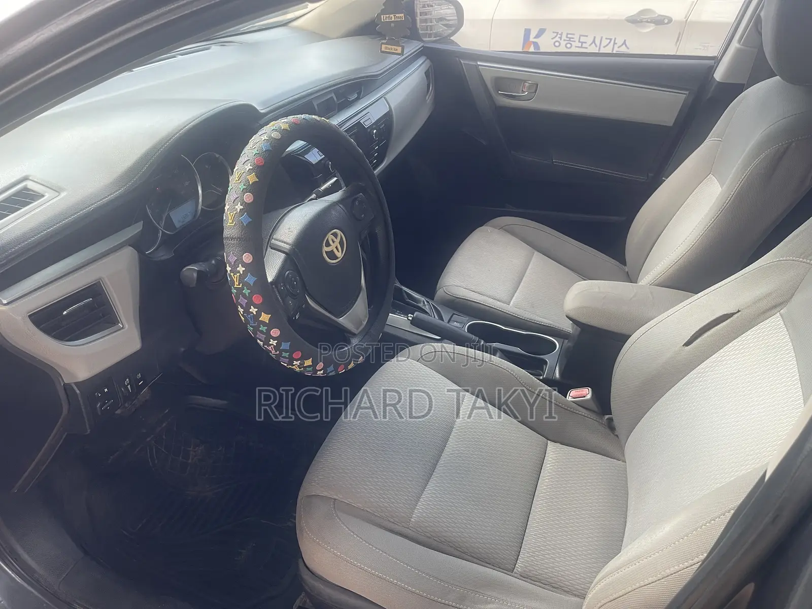 Toyota Corolla L 4dr Sedan (1.8L 4cyl 4A) 2014 Gray