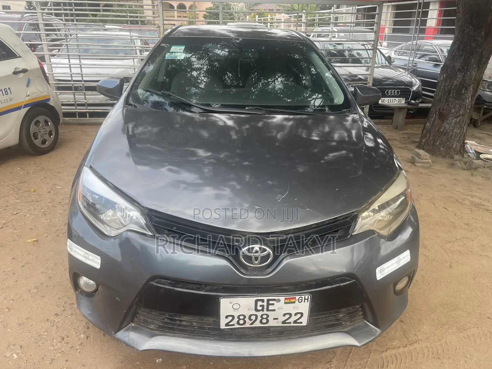 Toyota Corolla L 4dr Sedan (1.8L 4cyl 4A) 2014 Gray