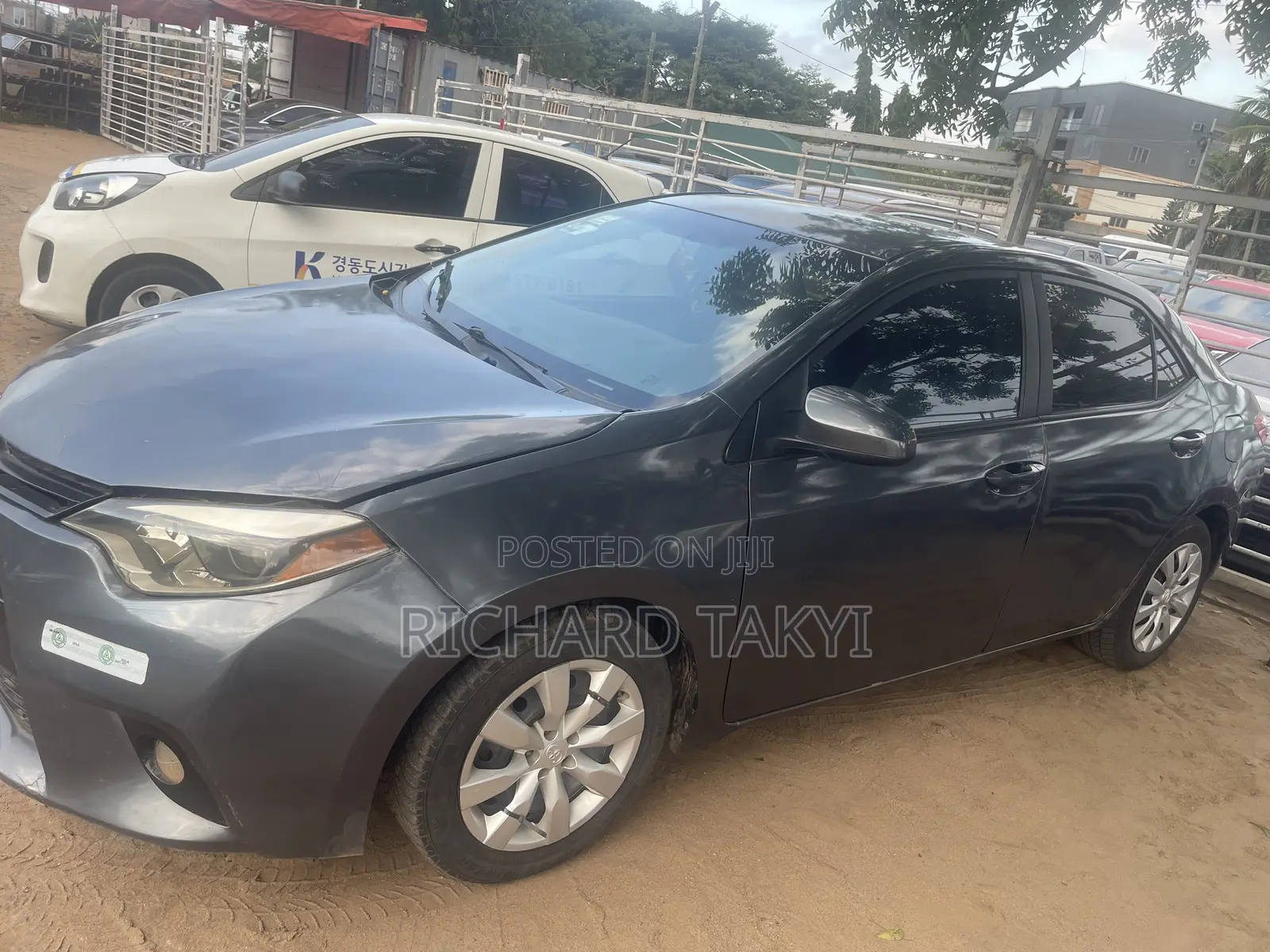 Toyota Corolla L 4dr Sedan (1.8L 4cyl 4A) 2014 Gray