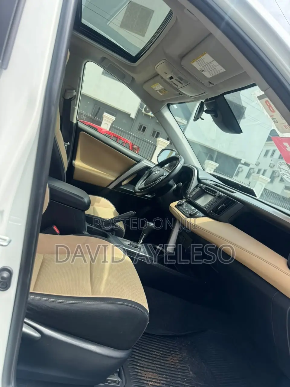 Toyota RAV4 XLE 4dr SUV AWD (2.5L 4cyl 6A) 2018 White