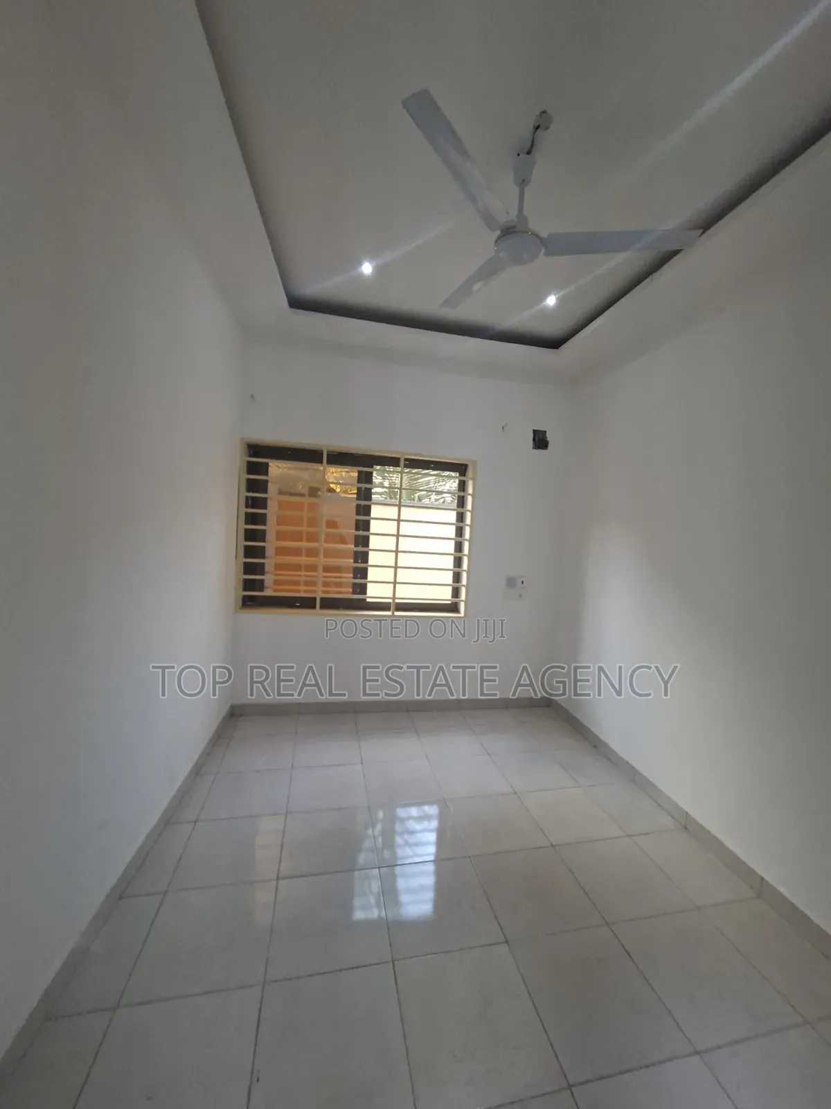 3bdrm Apartment in Pantang Hospital, Barrier for rent
