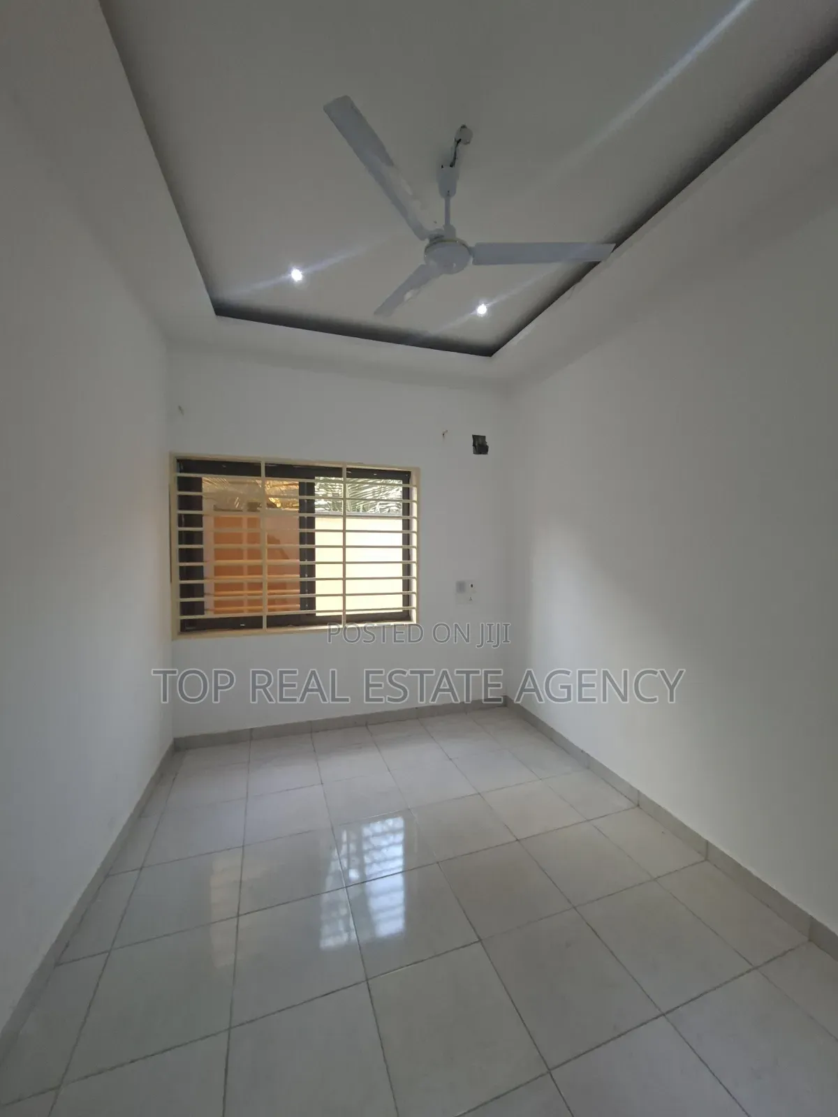 3bdrm Apartment in Pantang Hospital, Barrier for rent