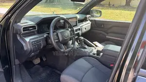 Toyota Tacoma SR Double Cab 4WD 5.0 ft. SB (Automatic) 2025 Black