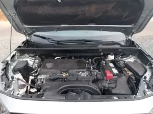 Toyota RAV4 LE 2021 Silver